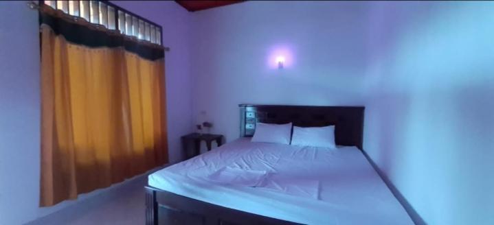 Toba Boi Hotel Тук Тук Екстериор снимка