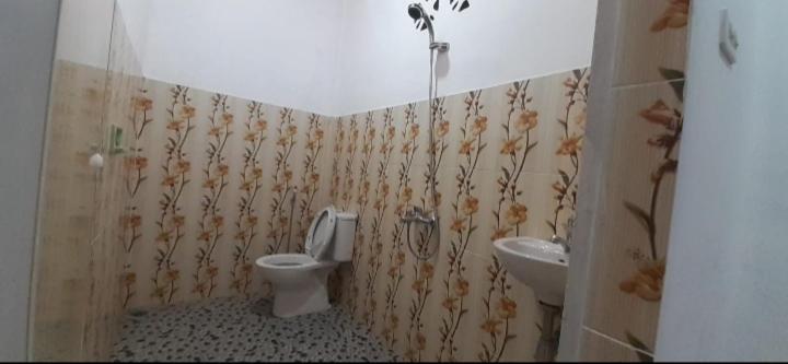 Toba Boi Hotel Тук Тук Екстериор снимка